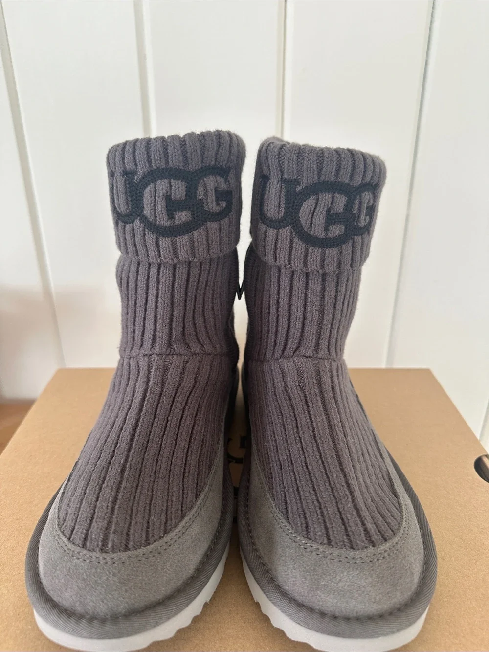 UGG Kids Charcoal Knit Cuff Booties - Charcoal